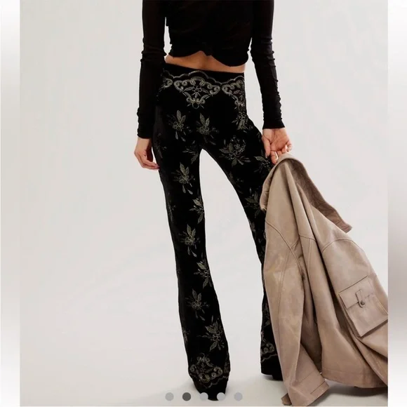 Free People Women's Floral Print Velvet Flared Pants Boho Retro Festival Small - Picture 2 of 14